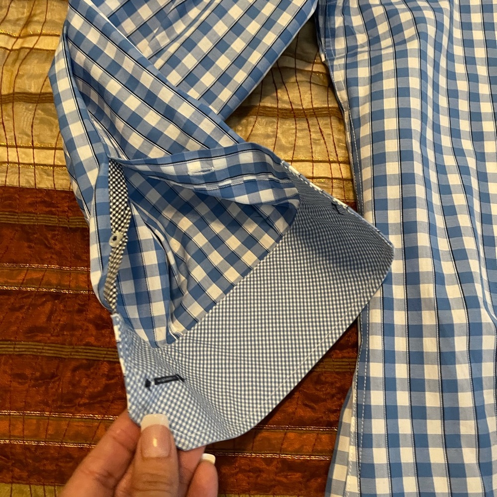 Shirt - Picture 4 of 4